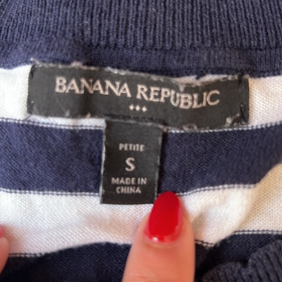 Lot of 5 - Banana Republic Tops - Picture 3 of 15